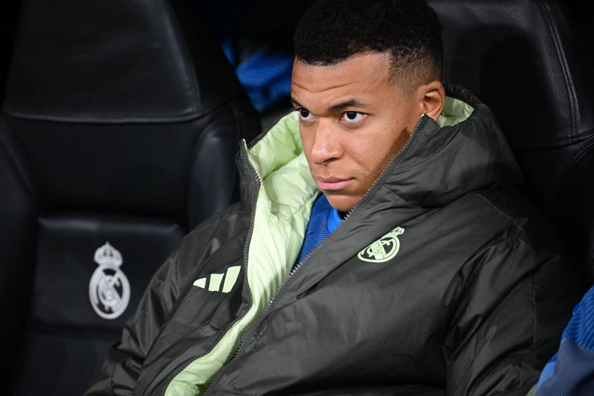 队报：姆巴佩因膝盖外侧副韧带伤势，将至少缺席三周