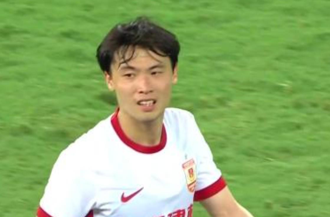 李申圆告别长春亚泰：以初心奔赴征程，以感恩走向远方