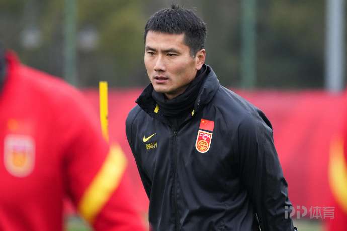 何时集训？津媒：国足新备战周期的起步稍显拖沓