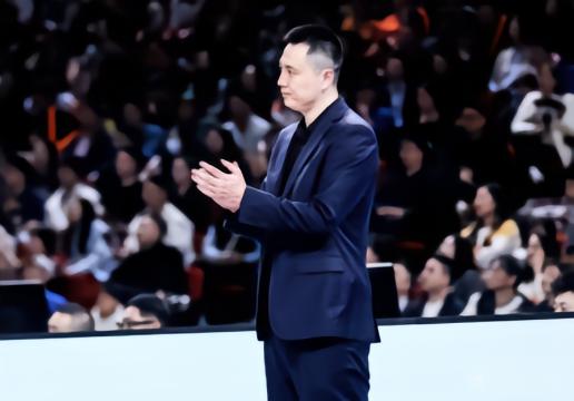 卢伟：只有两个外援调整空间不大，要打出精气神