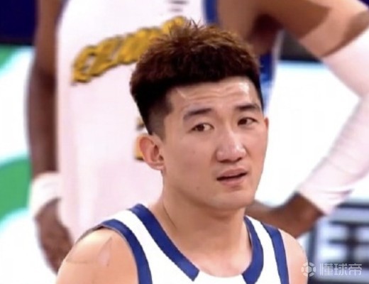 贾磊：孙铭徽带伤坚持状态不佳，主帅王博正面临艰难的选择