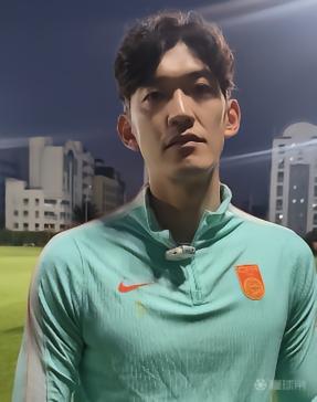 颜骏凌：为武磊百场感到骄傲；李昊很有潜力，会帮他尽快融入