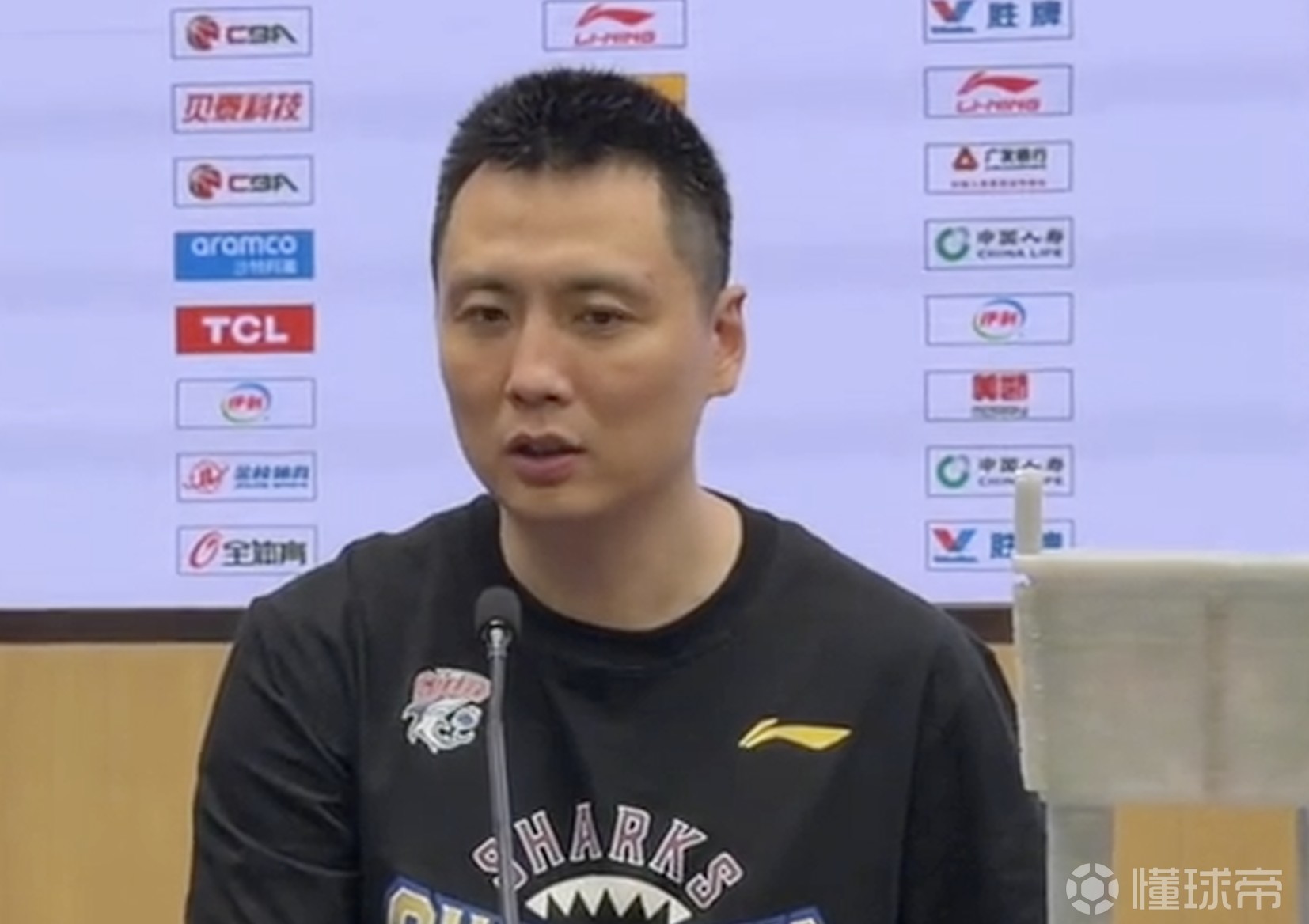 卢伟：圆梦冠军确实很激动，最感谢的是队员和俱乐部对我的信任