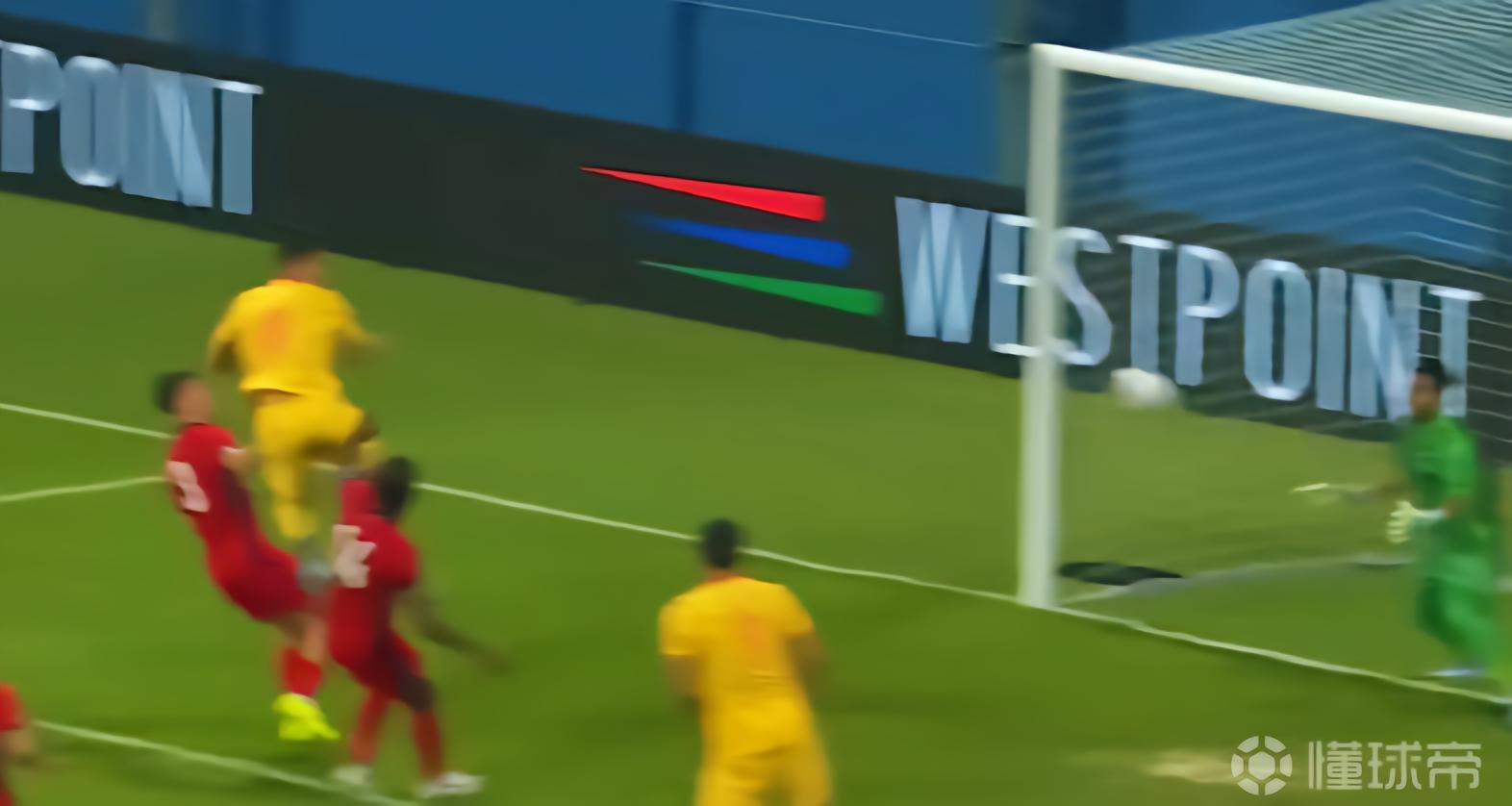 热议国足2-1新加坡：高性价比练兵；大面积换人后有些被动