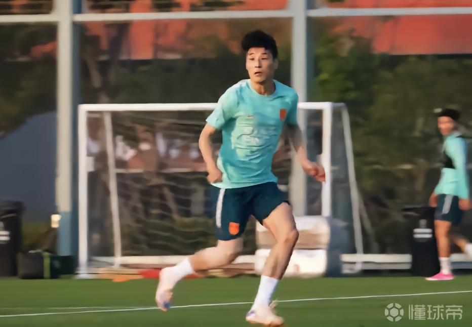 鲁媒：国足热身新加坡主力框架浮现，韦世豪、张玉宁将挑起重任