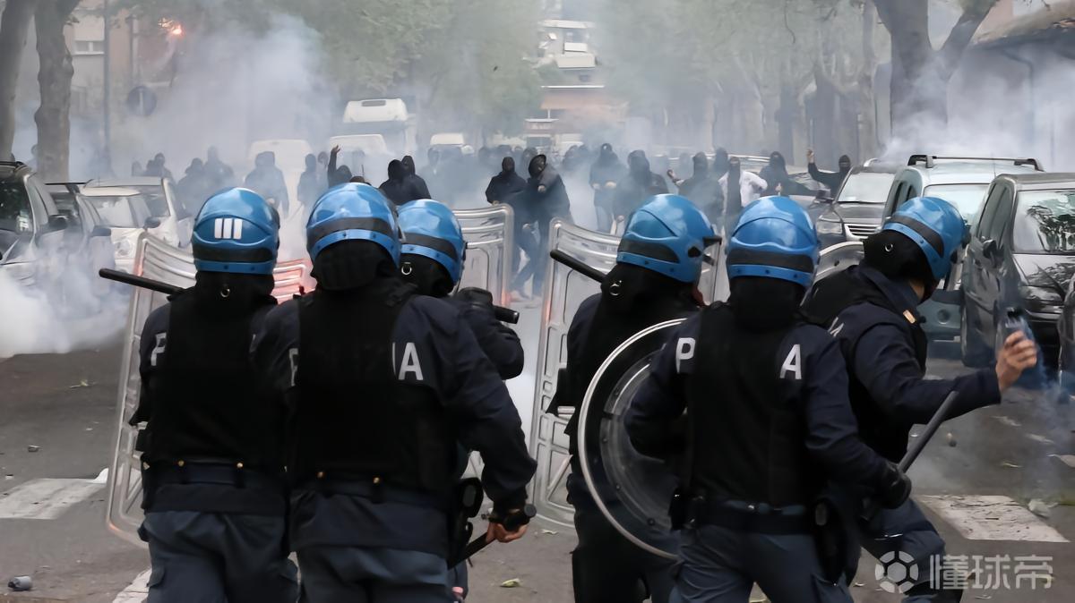 意媒：维罗纳球迷暴力案17人被禁赛，相关调查仍在继续