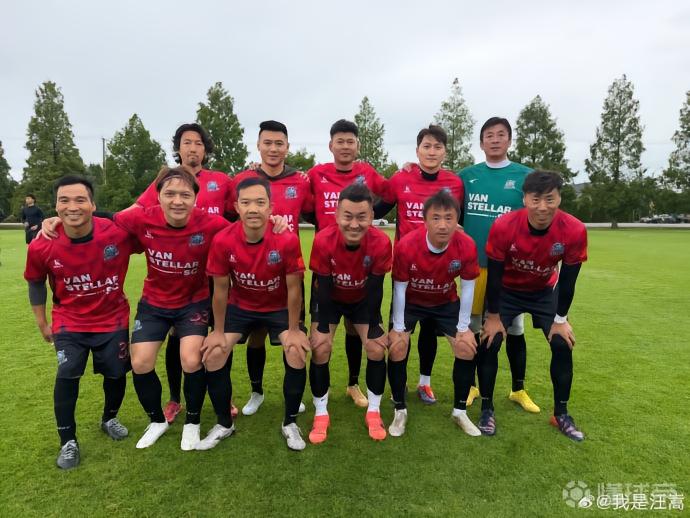 汪嵩晒出在加拿大踢球照片，王永珀、吕征等人同行