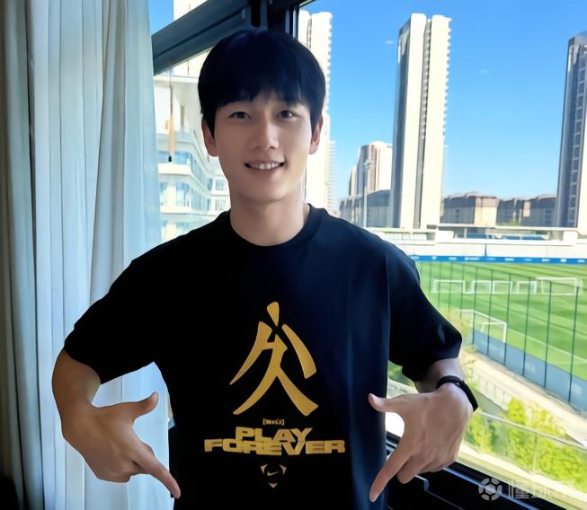 向余望：C罗的SIU是我选7号的理由，是每天想再强一点的动力
